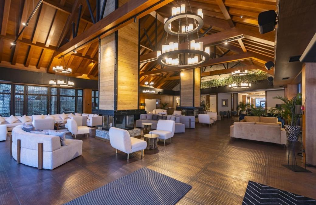 Ambassadori Goderdzi Hotel Exterior foto